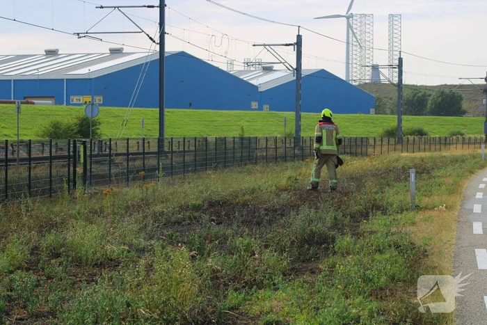 Flink stuk berm in brand