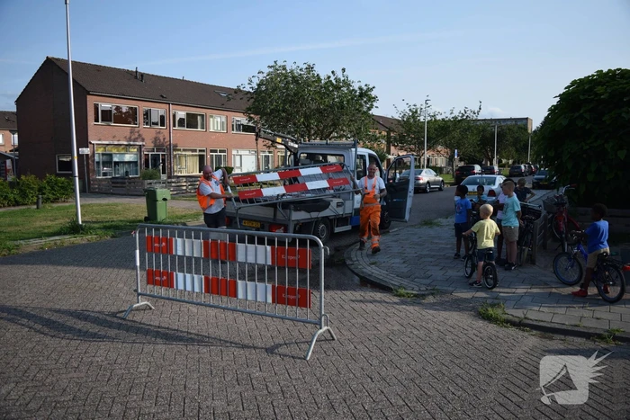 Waterlekkage zorgt voor water op straat