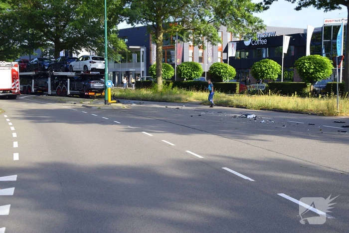 Vrachtwagen lekt honderden liters diesel na botsing