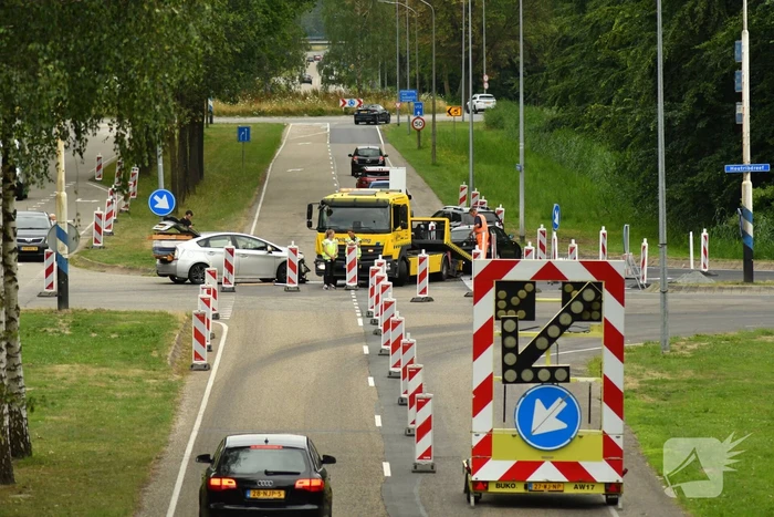 Flinke schade bij aanrijding tussen twee auto's