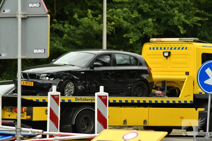 Flinke schade bij aanrijding tussen twee auto's