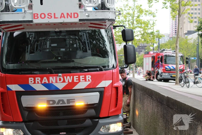 Brandweer assisteert bij klapperende zonwering