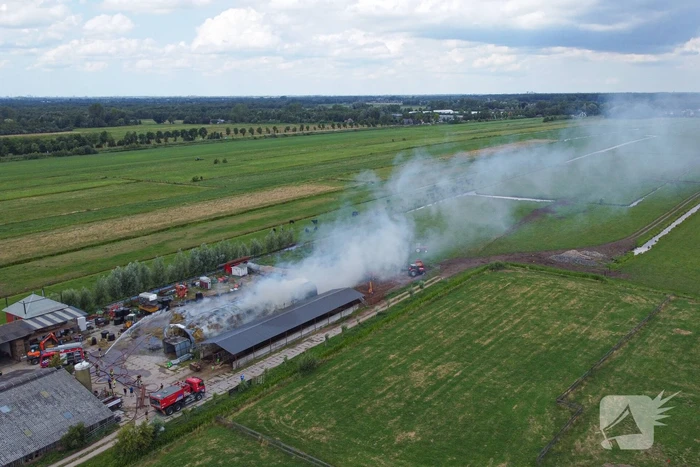 Flinke brand bij agrarisch bedrijf