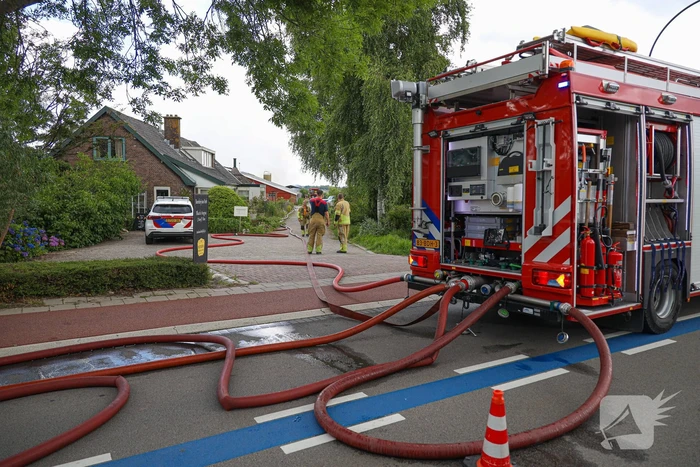 Flinke brand bij agrarisch bedrijf