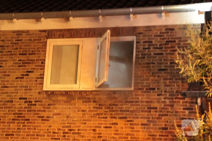Flinke rookontwikkeling na brand in woonkamer