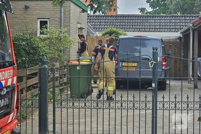 Losgeschoten slang zorgt voor wateroverlast in woning