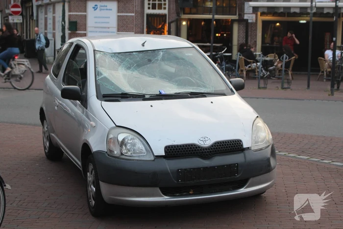 Fietser gewond bij botsing met auto