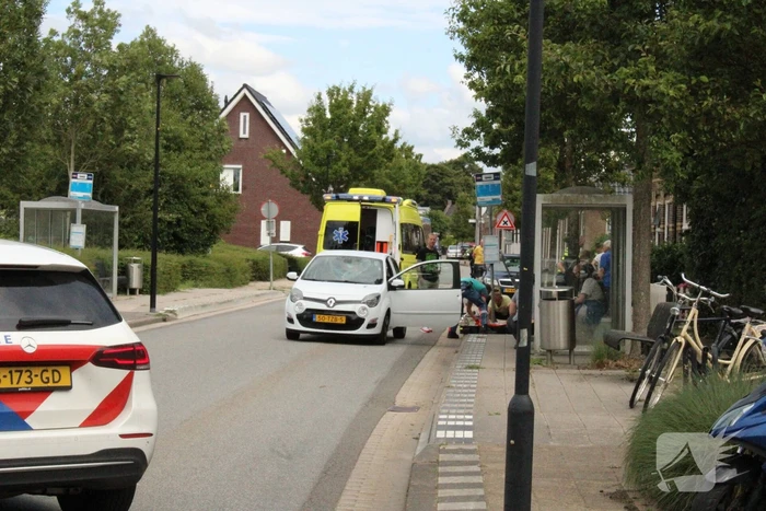 Fietsster geschept voorruit aan diggelen