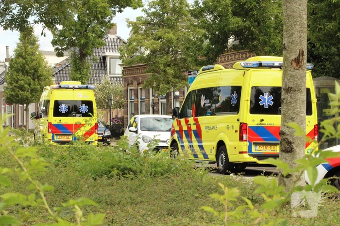 Fietsster geschept voorruit aan diggelen