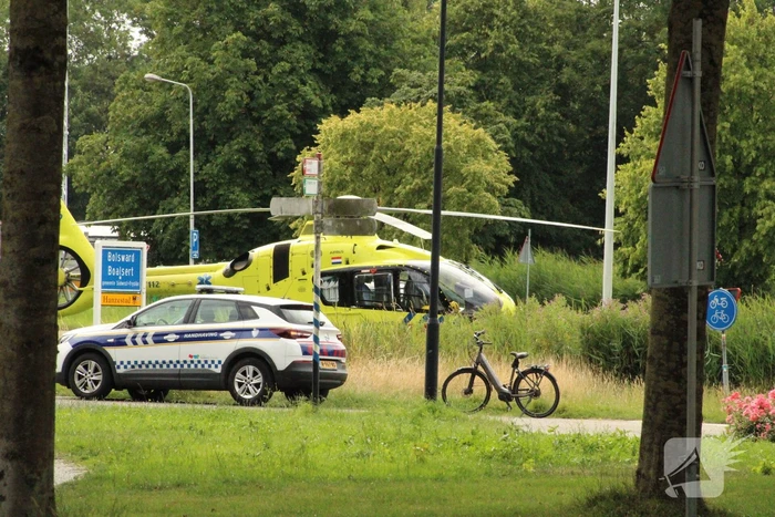 Fietsster geschept voorruit aan diggelen