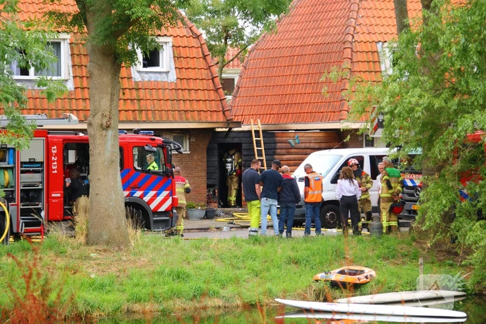 Gasfles ontploft bij brand in schuur