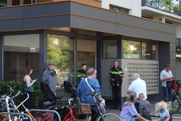 Scootmobiel veroorzaakt rookontwikkeling in flatgebouw
