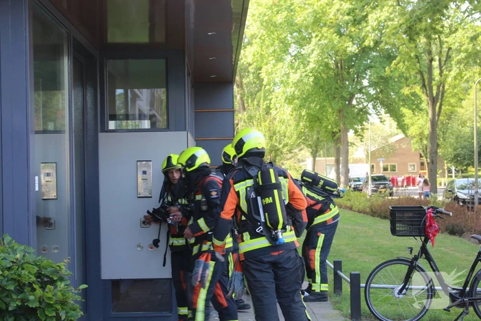 Scootmobiel veroorzaakt rookontwikkeling in flatgebouw