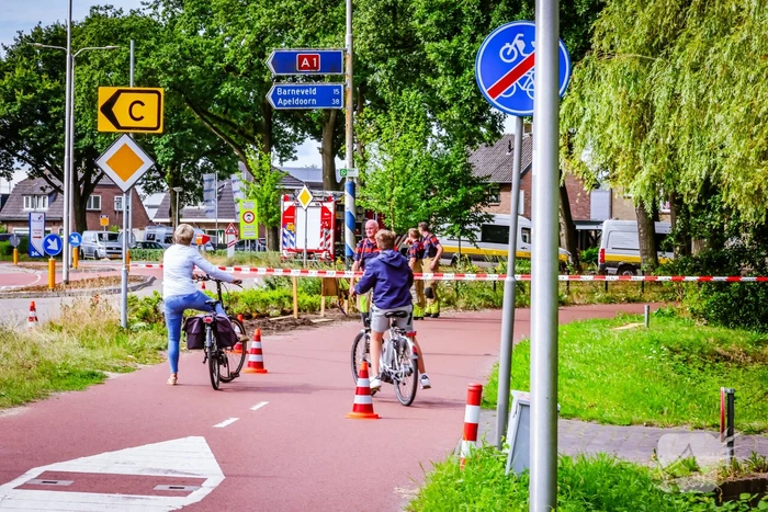 Houten paal door gasleiding geslagen
