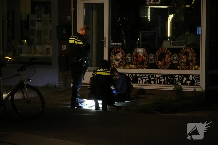 Twee gewonde na steekincident in woning, ook 20-jarige verdachte gewond