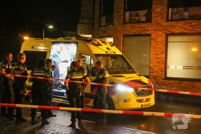 Twee gewonde na steekincident in woning, ook 20-jarige verdachte gewond