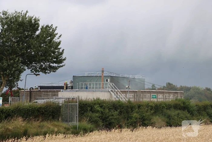 Grote brand op terrein van rioolwaterzuivering