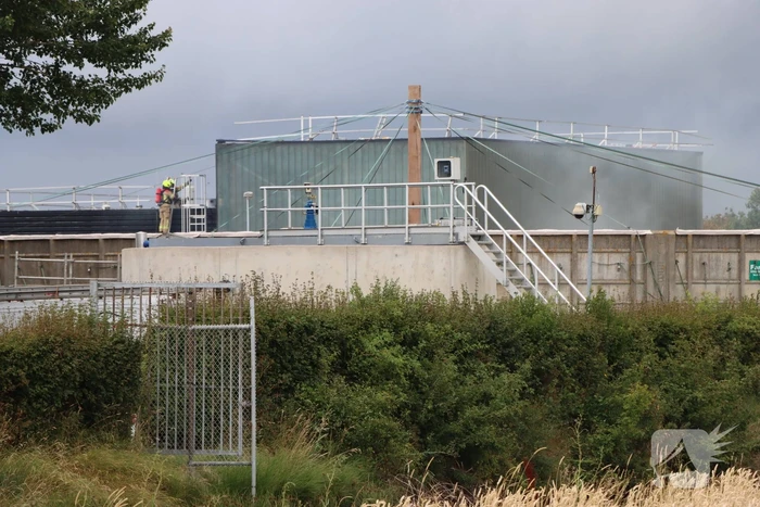 Grote brand op terrein van rioolwaterzuivering