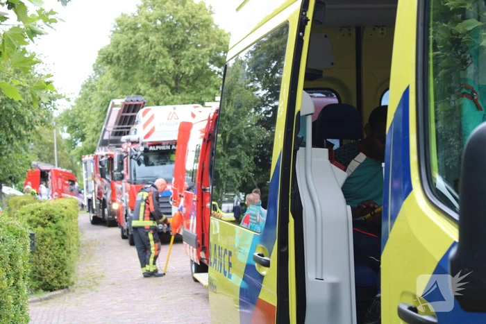 Grote zoekactie nadat auto rivier in rolt