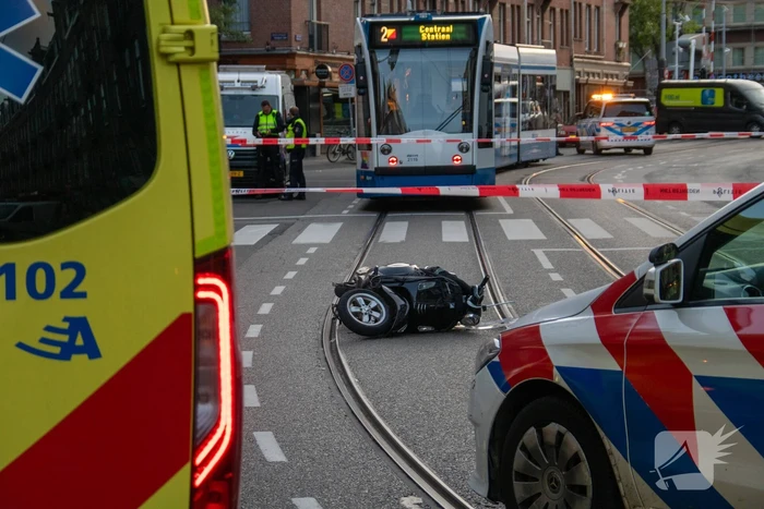 Twee gewonden na botsing