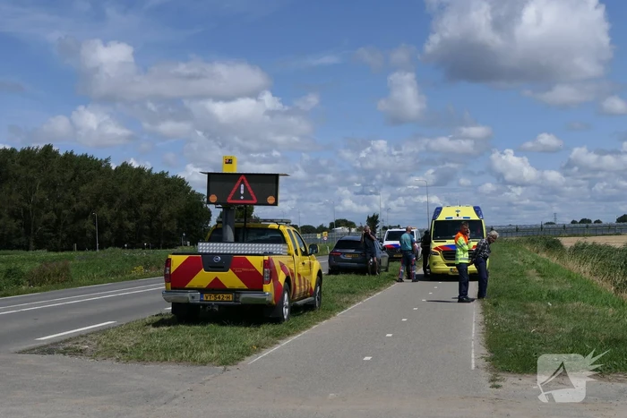 Brommobiel raakt van de weg belandt in sloot