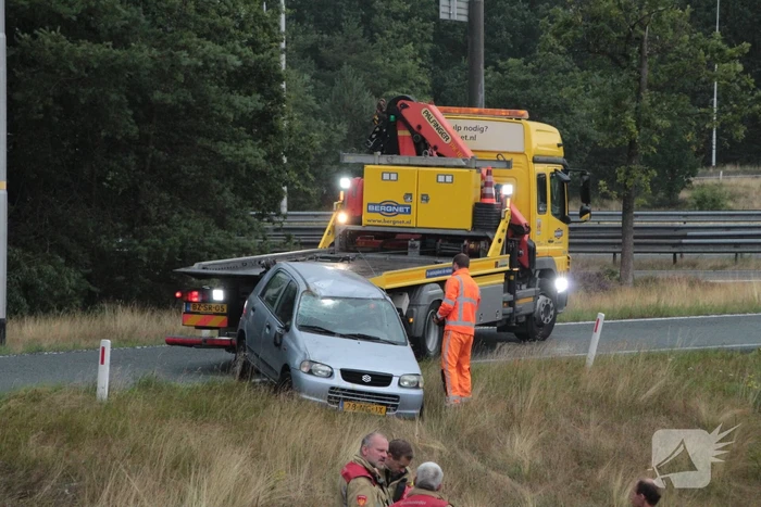 Auto slaat over de kop op toerit