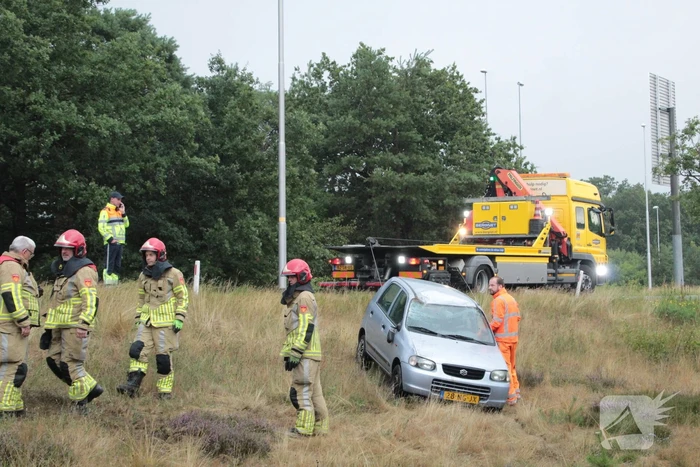 Auto slaat over de kop op toerit