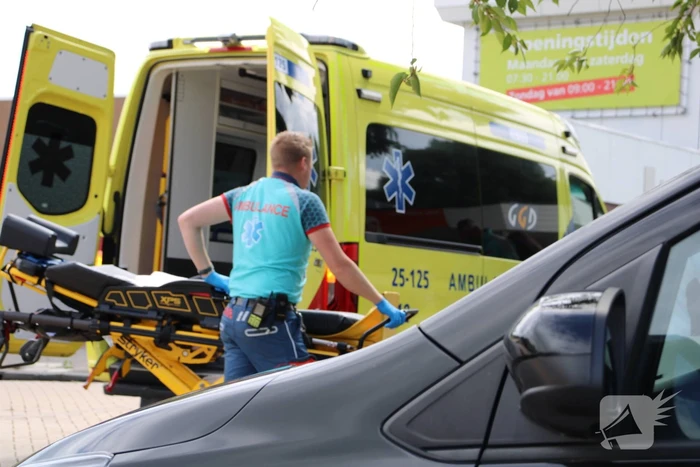 Voetganger gewond bij aanrijding met auto