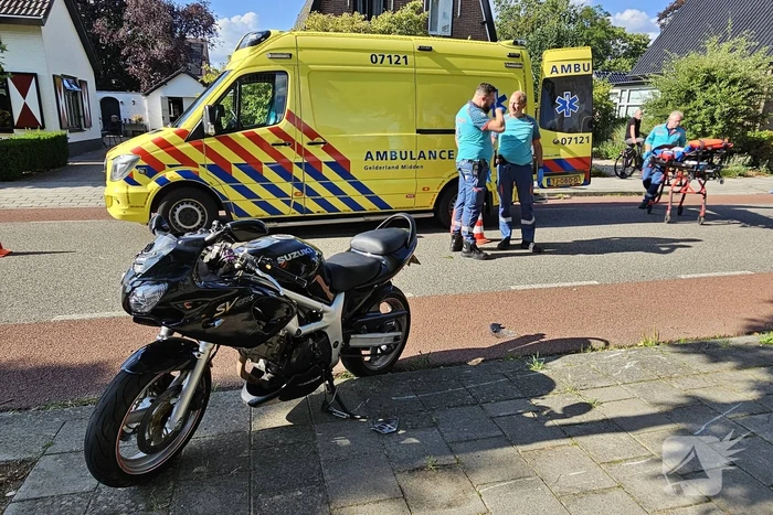 Ernstig ongeval tussen motorrijder en bestuurder van scootmobiel