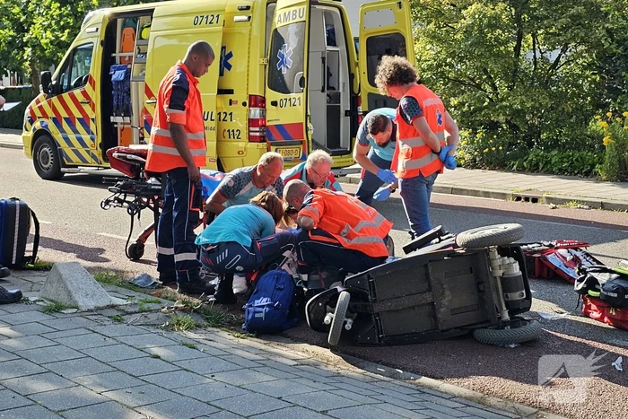Ernstig ongeval tussen motorrijder en bestuurder van scootmobiel