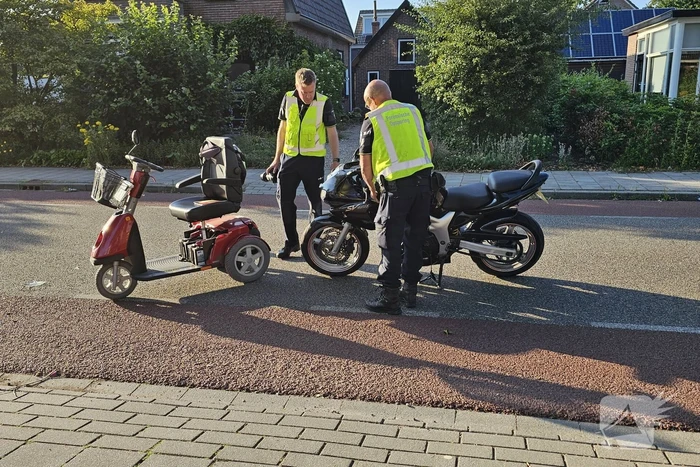 Ernstig ongeval tussen motorrijder en bestuurder van scootmobiel