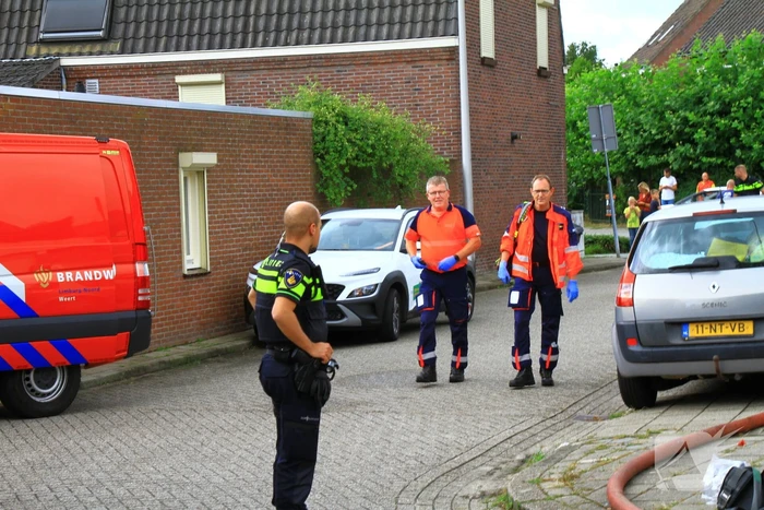 Flinke rookpluimen uit woning