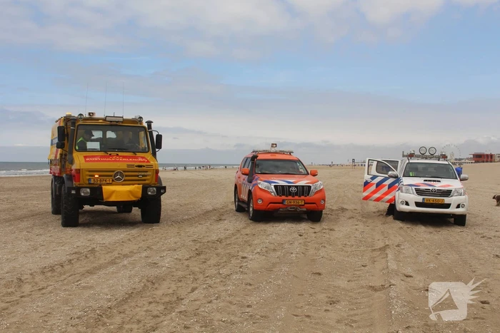 Traumahelikopter landt op het strand