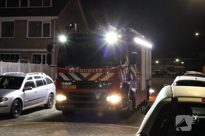 Persoon in brand door steekvlam