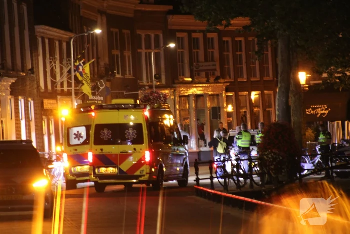 Twee fietsers botsen op elkaar