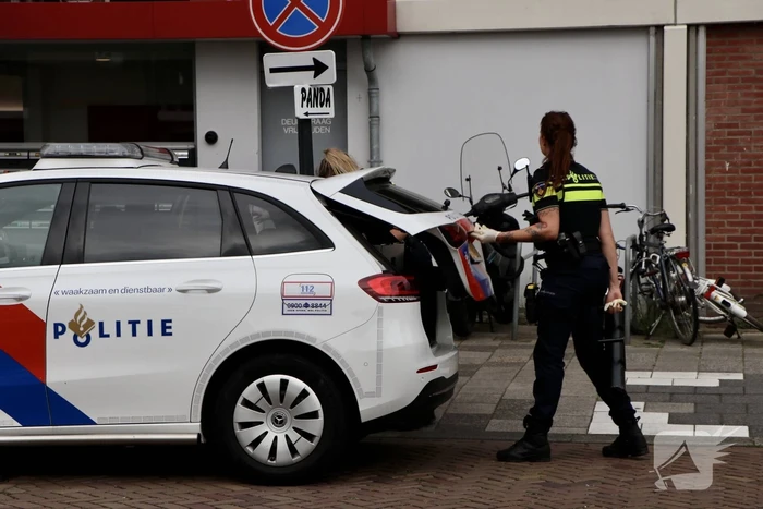 Politieonderzoek naar aantreffen overleden persoon in flatwoning