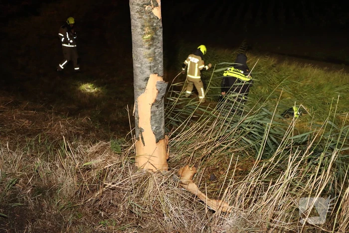 Wrak aangetroffen in sloot, bestuurder verlaat plaats van ongeval