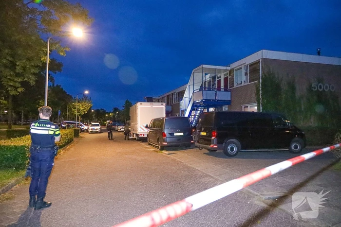 Aanhouding na aantreffen overleden vrouw