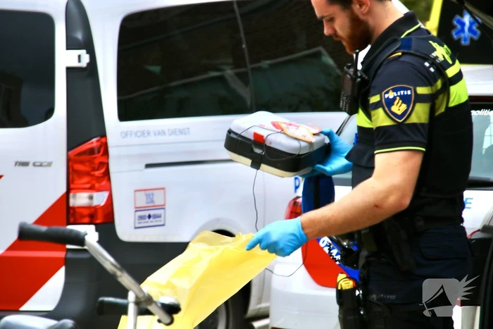 Dode en zwaargewonde bij steekpartij, verdachte aangehouden