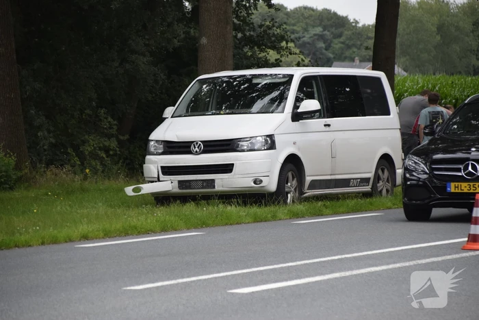 Drie voertuigen beschadigd bij kop-staartbotsing