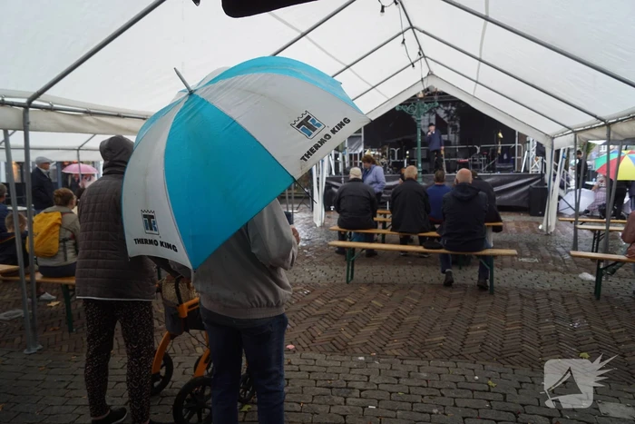 Spakenburgse dag getroffen door regenval