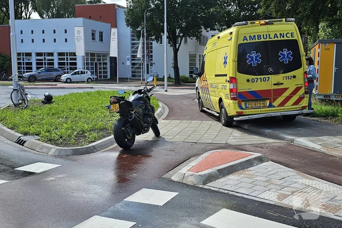 Ongeval op gloednieuwe rotonde