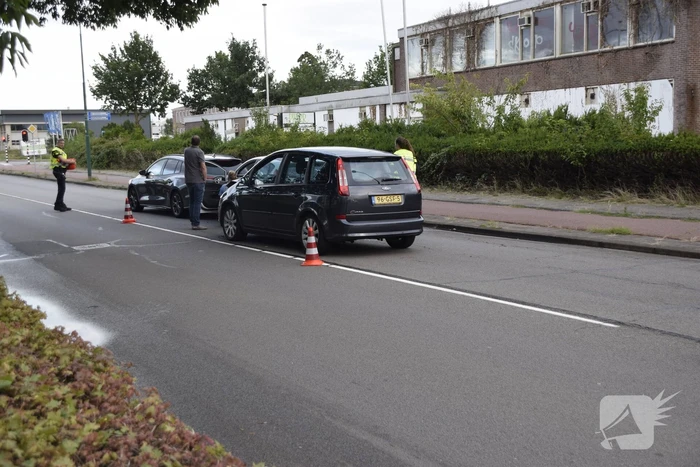 Drie voertuigen betrokken bij kettingbotsing