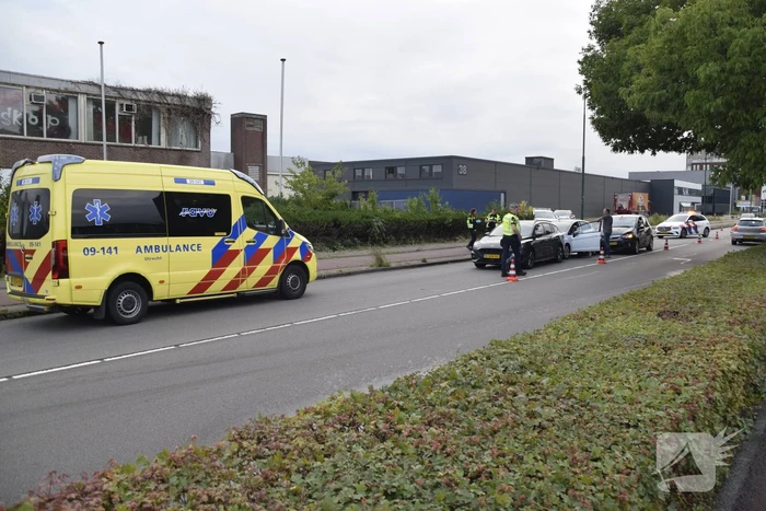 Drie voertuigen betrokken bij kettingbotsing