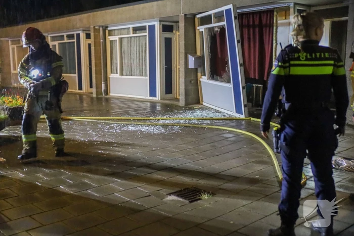 Veel schade na explosie in woning