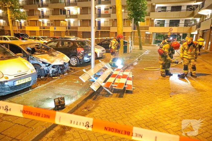 Personenwagen flink beschadigd door brand