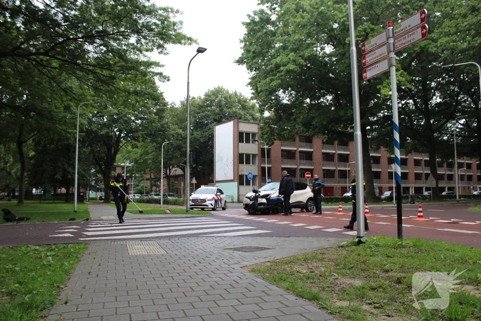 Onderzoek naar aanrijding tussen auto en scooter