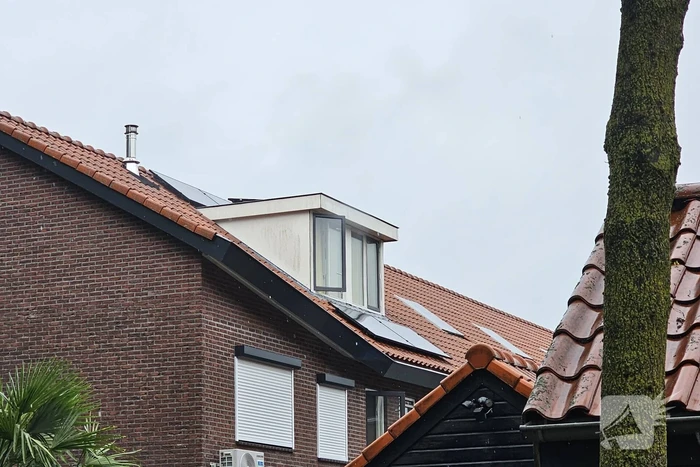 Brand op zolder van woning door accu