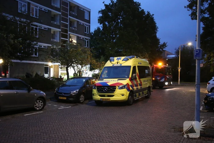 Persoon gewond na incident in flatwoning