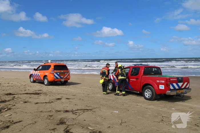 Brandweer ingezet voor jerrycan op strand